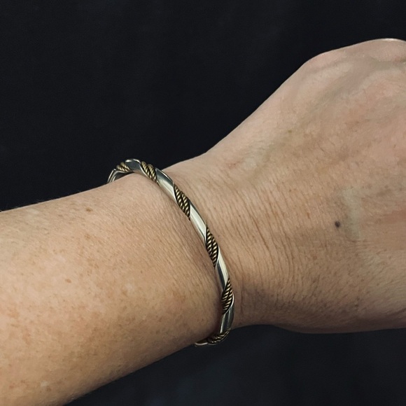 Sterling Silver Navajo Made Twisted Cuff Bracelet - Unisex - Picture 3 of 8